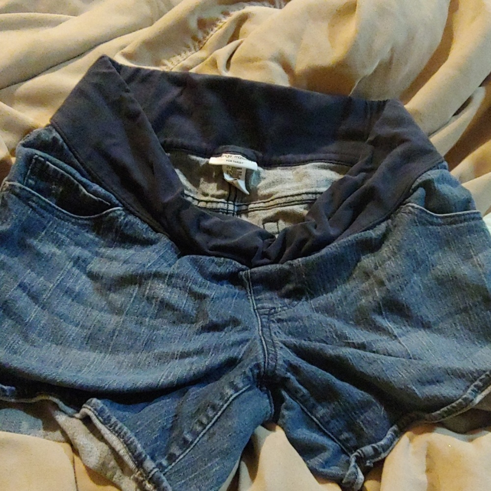 Maternity underbelly band denim shorts